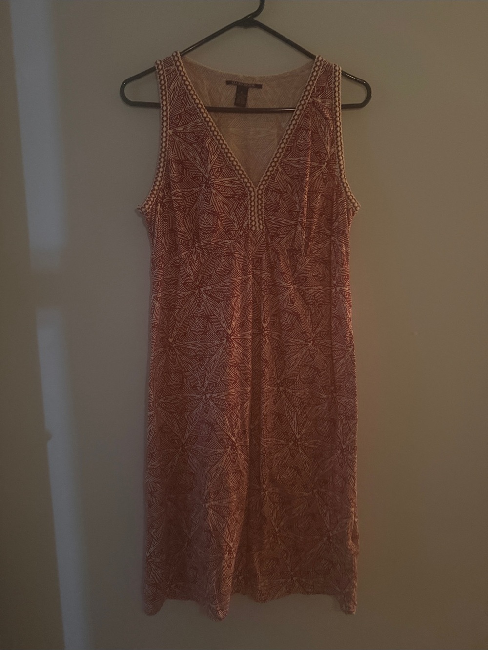 Lucky Brand Sleeveless V-Neck Midi Dress in Rust/Coral Print